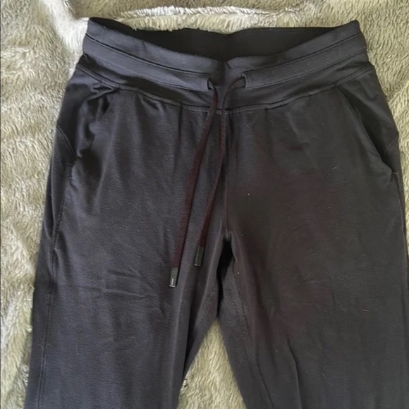 Black Lululemon Align Joggers size 8 - Picture 2 of 6